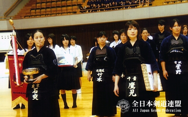 全日本女子剣道選手権大会 表彰式　筆者写す
